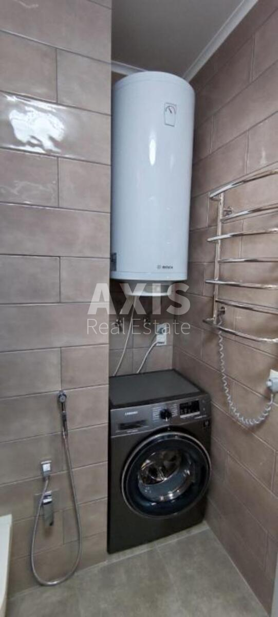 1k apartment vul. Zhyljans'ka 6813