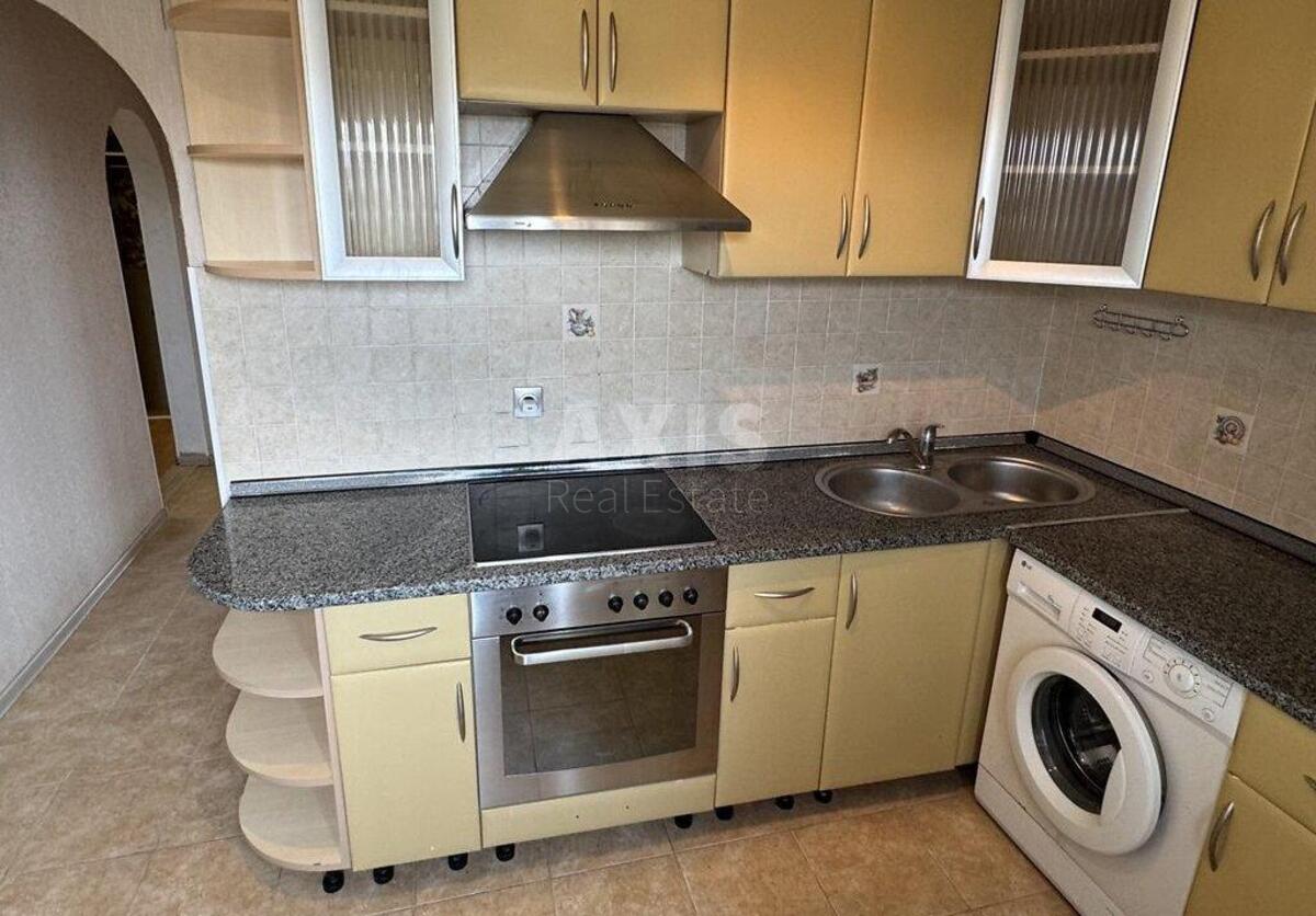 3k apartment pr-t Majakovs'kogo Volodymyra 69