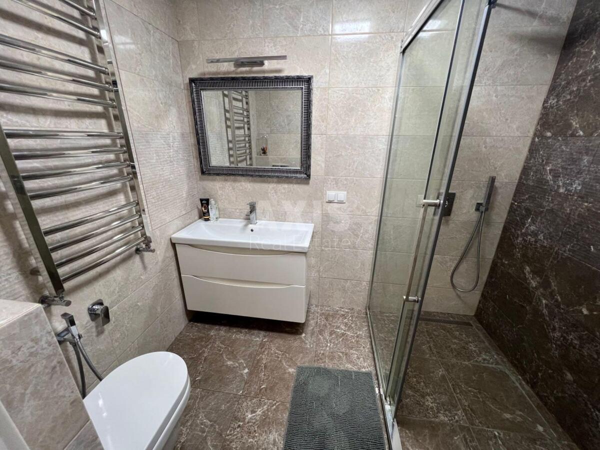 5к квартира ул. Драгоманова 114