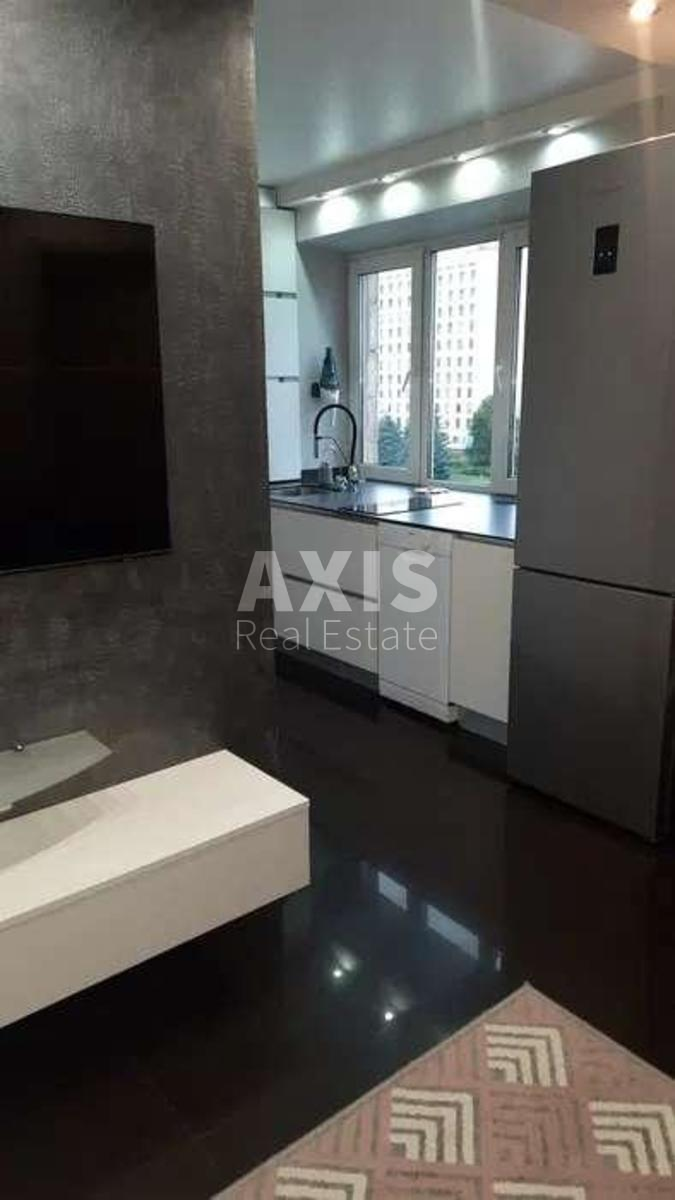 1k apartment bul. Lesi Ukrai'nky 240