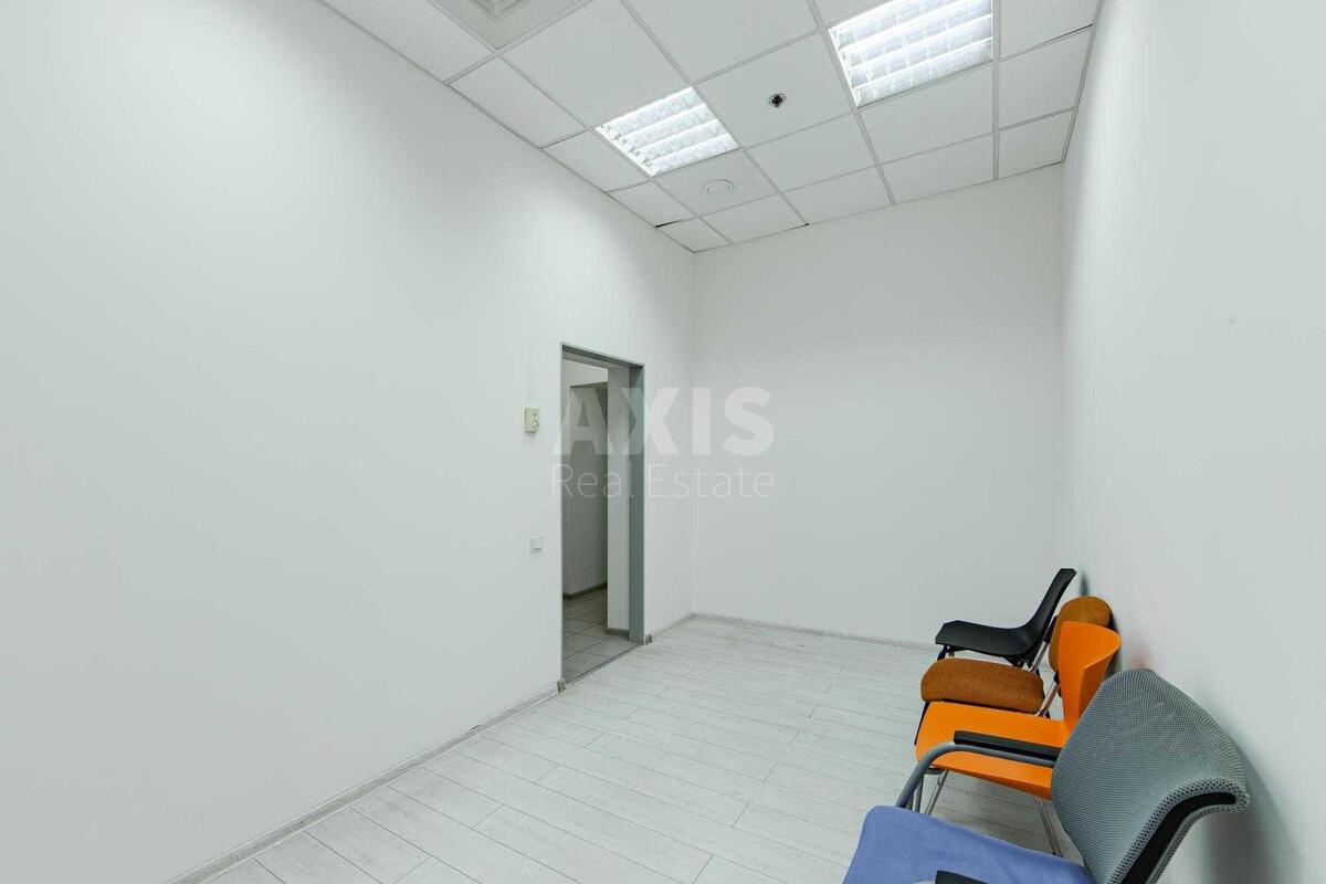 Office vul. Hmel'nyc'kogo Bogdana 19/21, 60m23