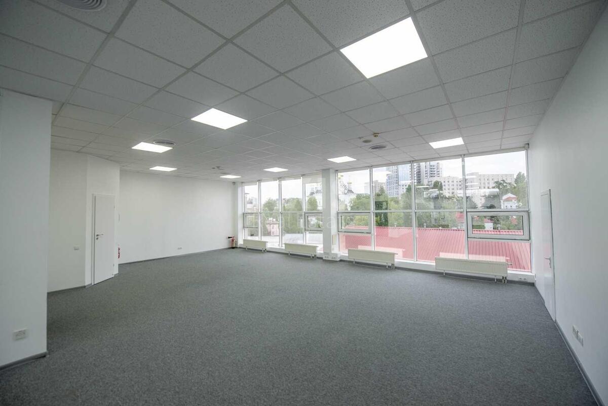 Office vul. Pymonenka Mykoly 13, 121m21