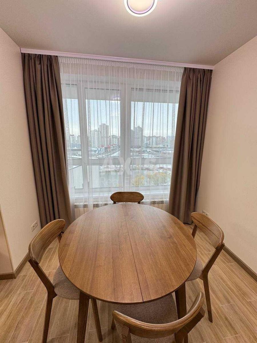 2k apartment vul. Dragomanova 31А7
