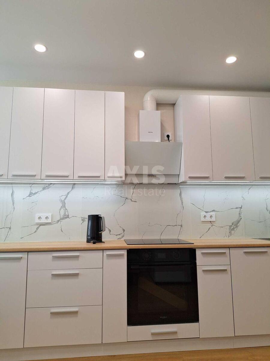 1k apartment vul. Rodyny Kristeriv 2056471