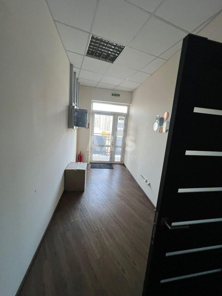 Office vul. Jevgena Konoval'cja 36Д, 470m2609514
