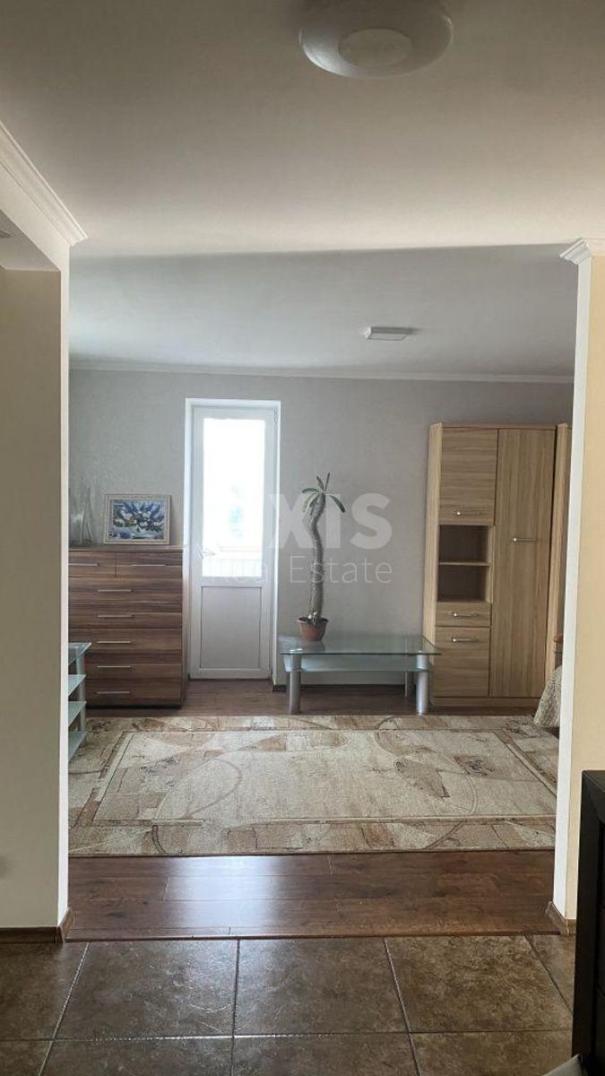 2k apartment vul. Jerevans'ka 28А13
