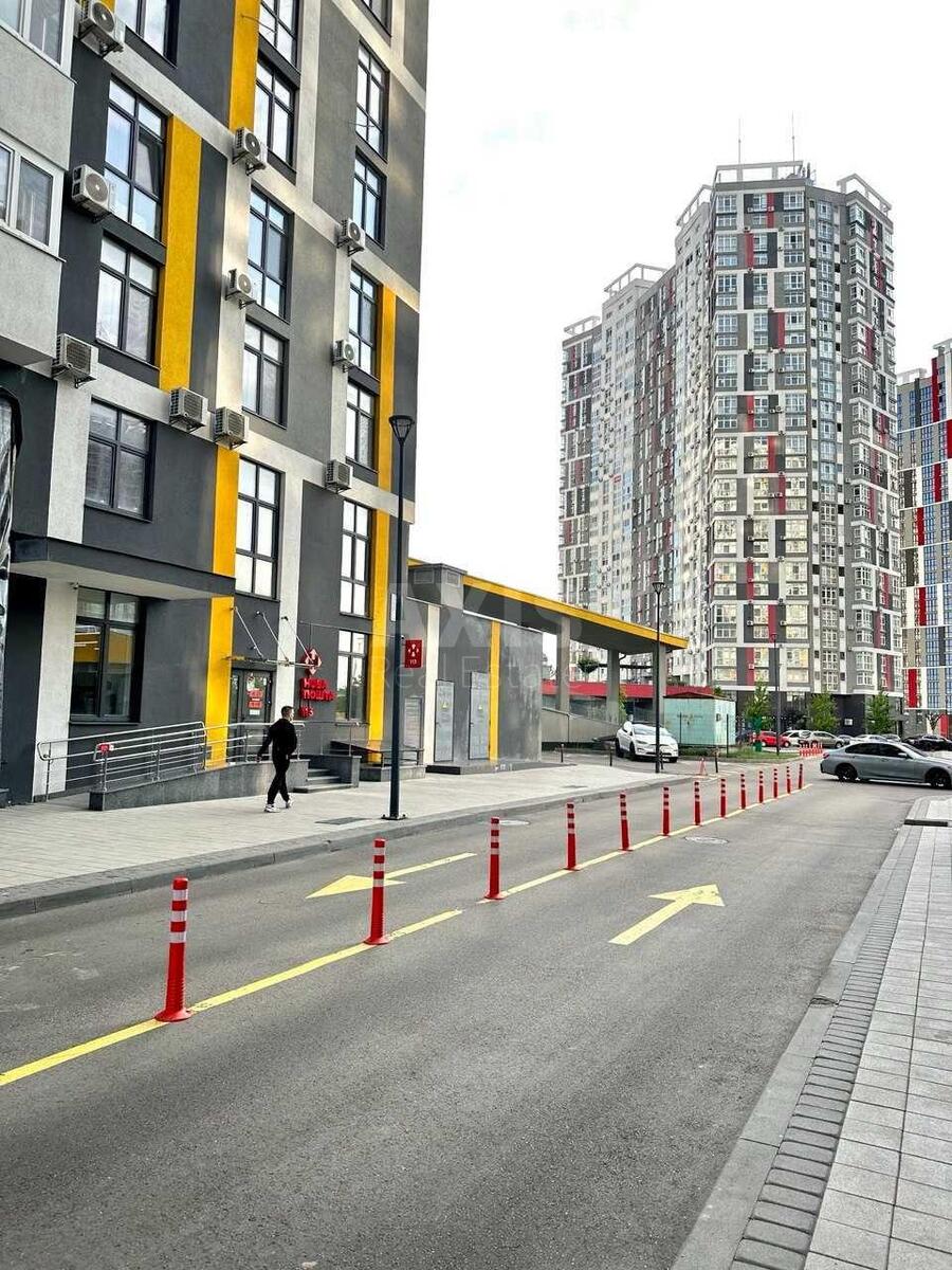 Объект торговли ул. Евгена Маланюка 101, 71м257455