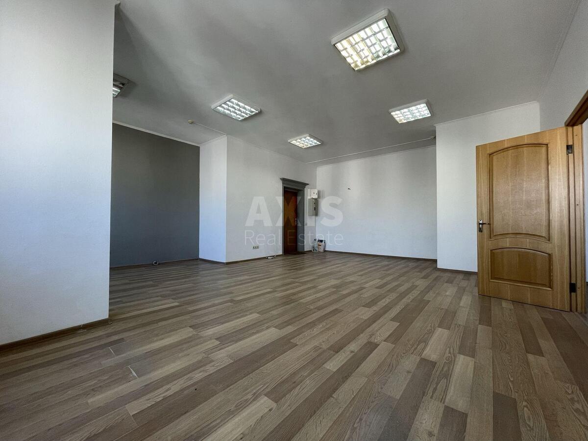 Office vul. Chavdar Jelyzavety 3, 70m21