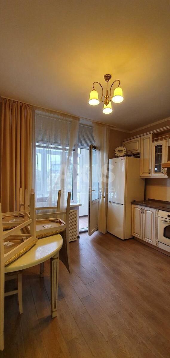 2k apartment vul. Sikors'kogo Igorja Aviakonstruktora 4Б0