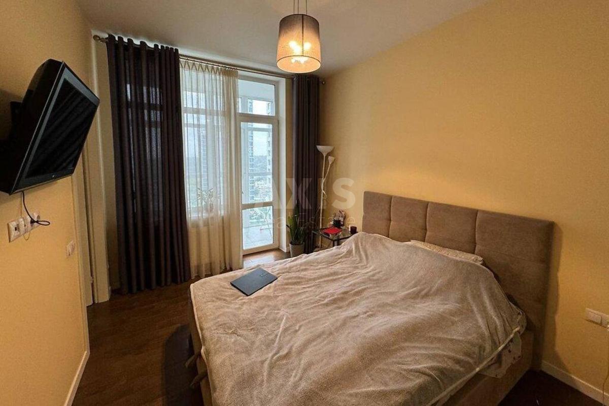 1k apartment vul. Dragomyrova Myhajla 186