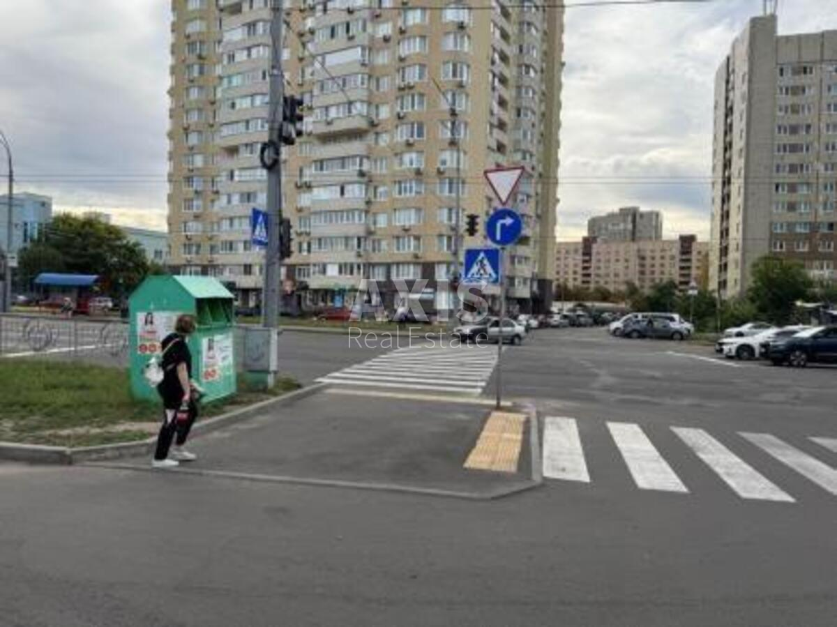 Объект торговли пр-т Героев Сталинграда 14Б, 73м2