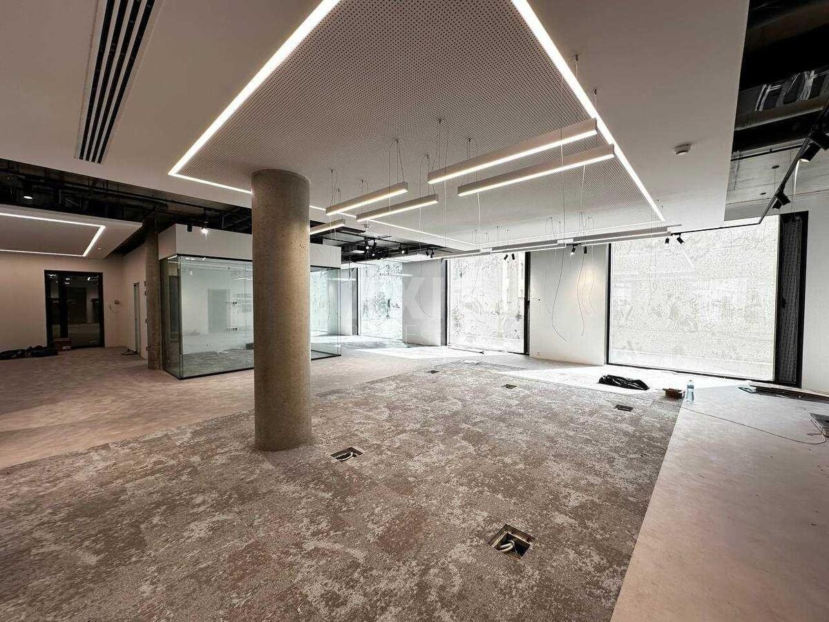 Office vul. Amurs'ka 6, 400m20