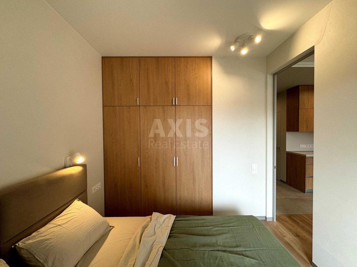 1k apartment vul. Kyrylivs'ka 375