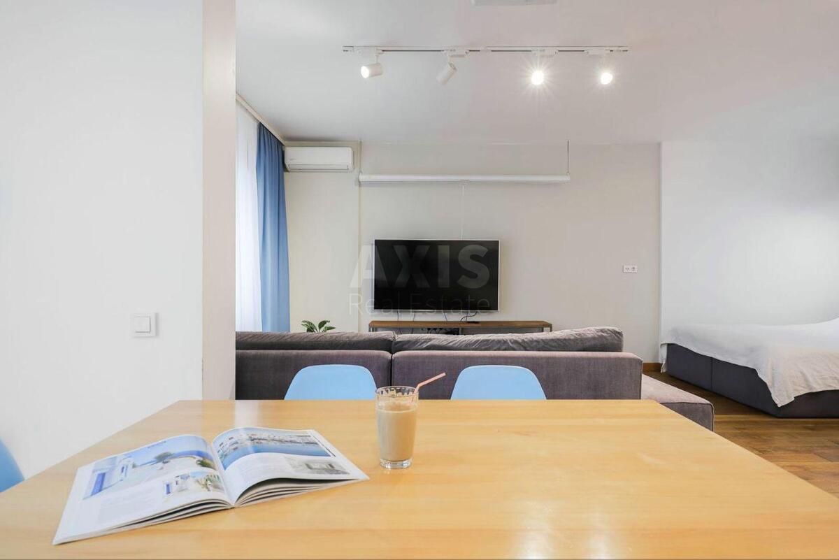 3k apartment vul. Metrologichna 109А1
