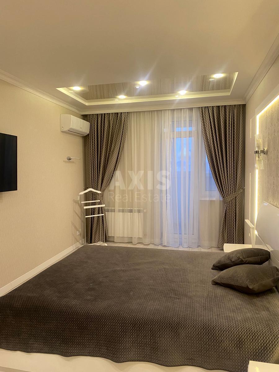 2k apartment pr-t Berestejskij 109631947