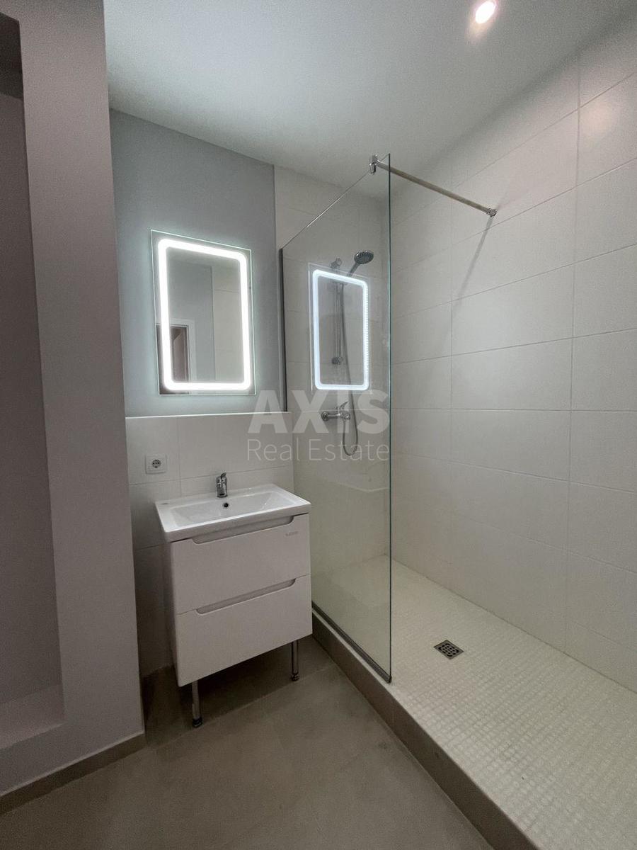 1k apartment vul. Myhajla Maksymovycha 242
