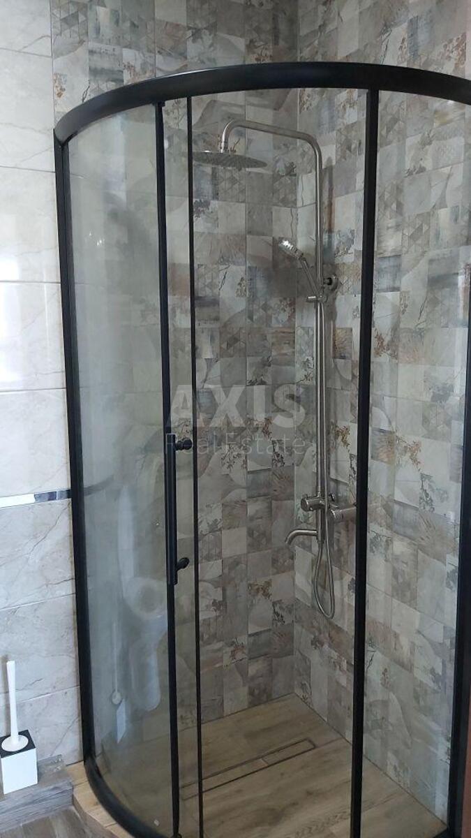 2k apartment vul. Pivnichno-Syrec'ka 1011
