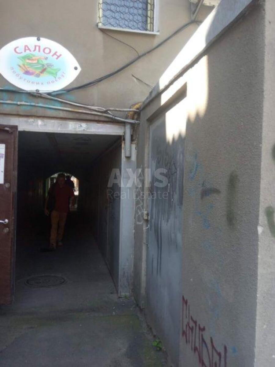 Office vul. Mezhygirs'ka 24, 623m20