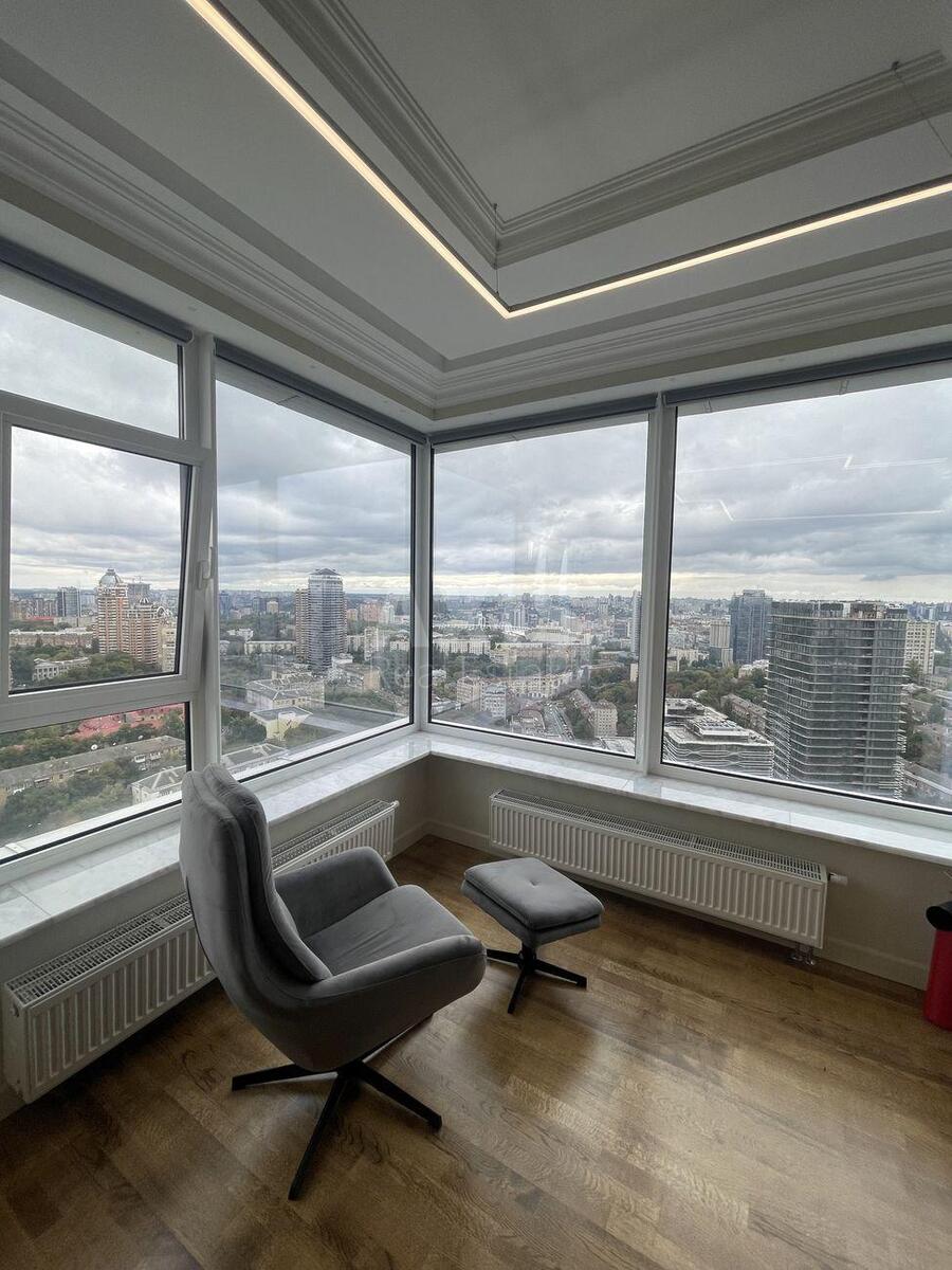 Office uzv. Klovs'kyj 7, 166m20