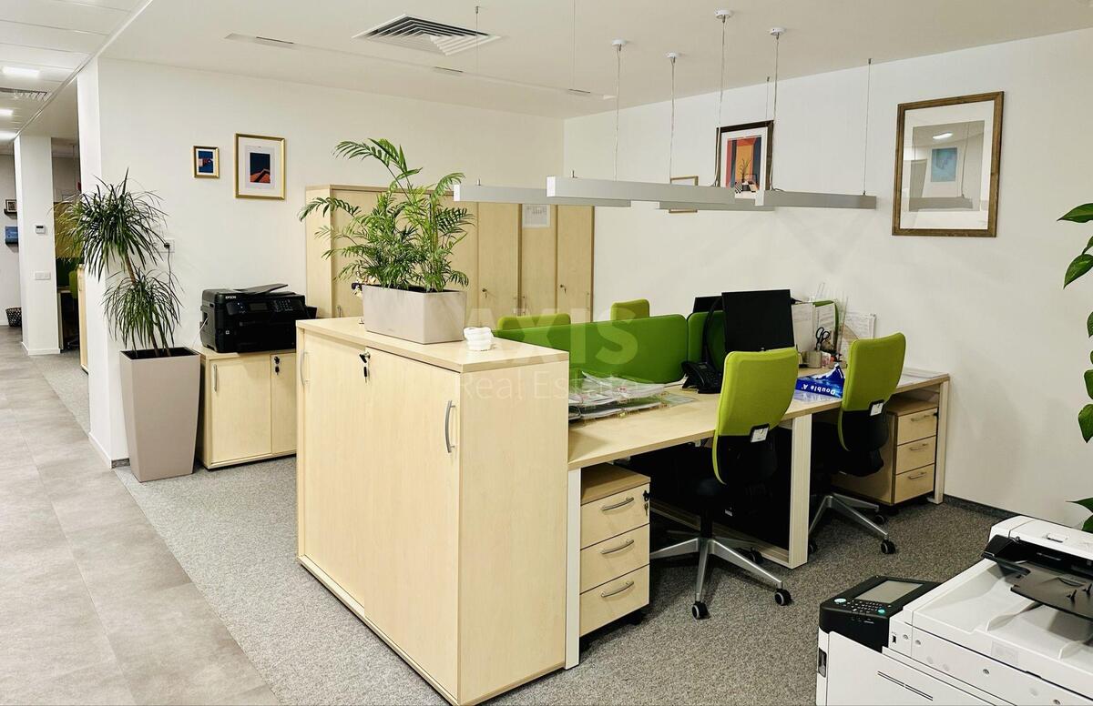 Office pl. Sportyvna 3, 210m2597067