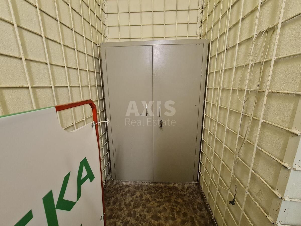 Trade object pr-t Bazhana Mykoly 26, 51m22