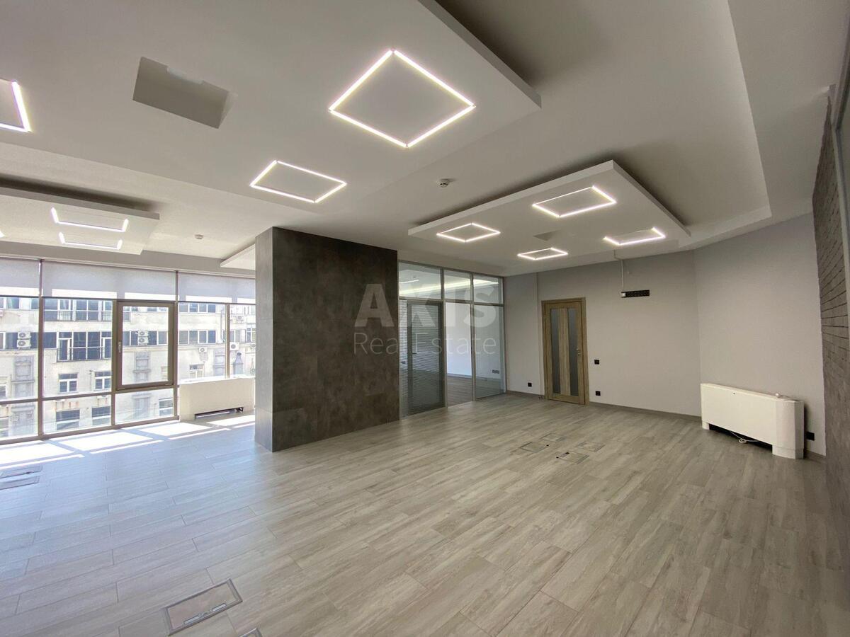 Office vul. Velyka Vasyl'kivs'ka 72, 184m2598962