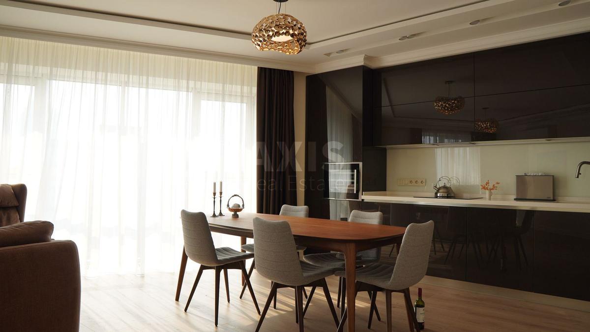 3k apartment vul. Lypkivs'kogo Vasylja Mytropolyta 37в