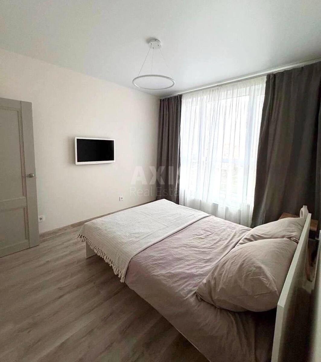 2k apartment vul. Myhajla Maksymovycha 240