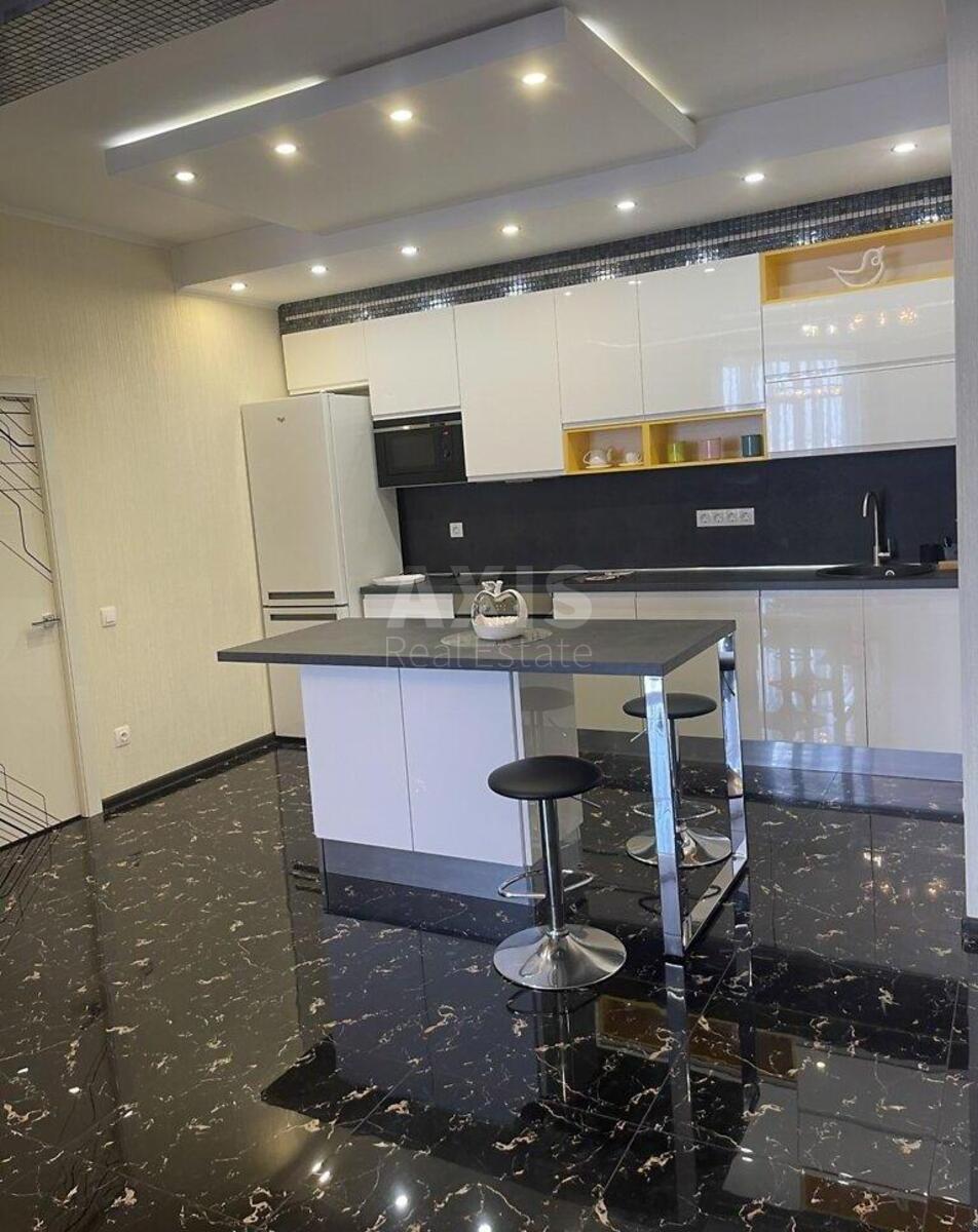 3k apartment vul. Glybochyc'ka 32В615890