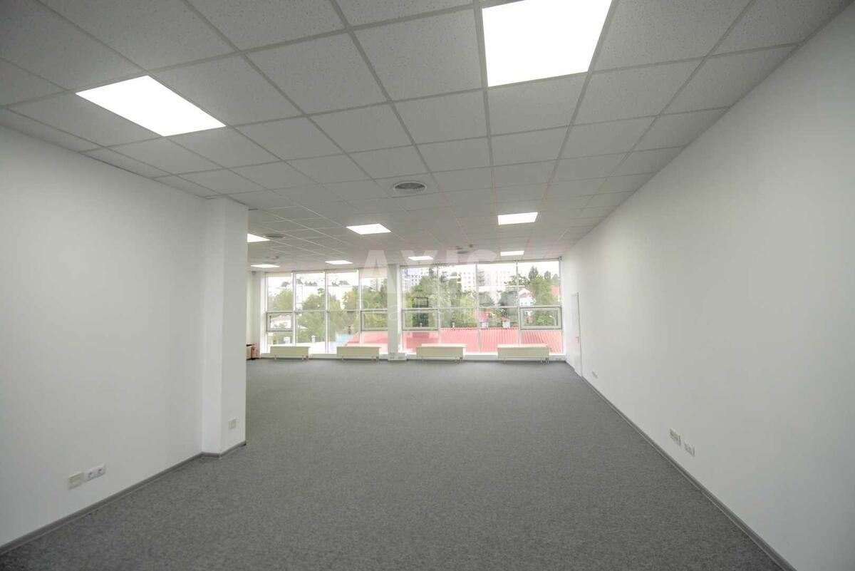 Office vul. Pymonenka Mykoly 13, 121m22