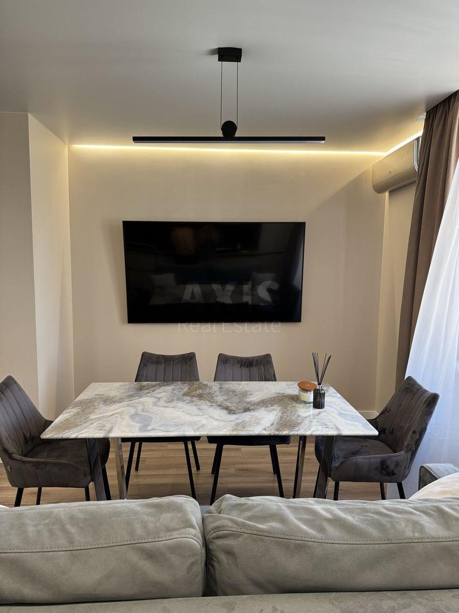 2k apartment vul. Oleksandra Olesja 6Б0