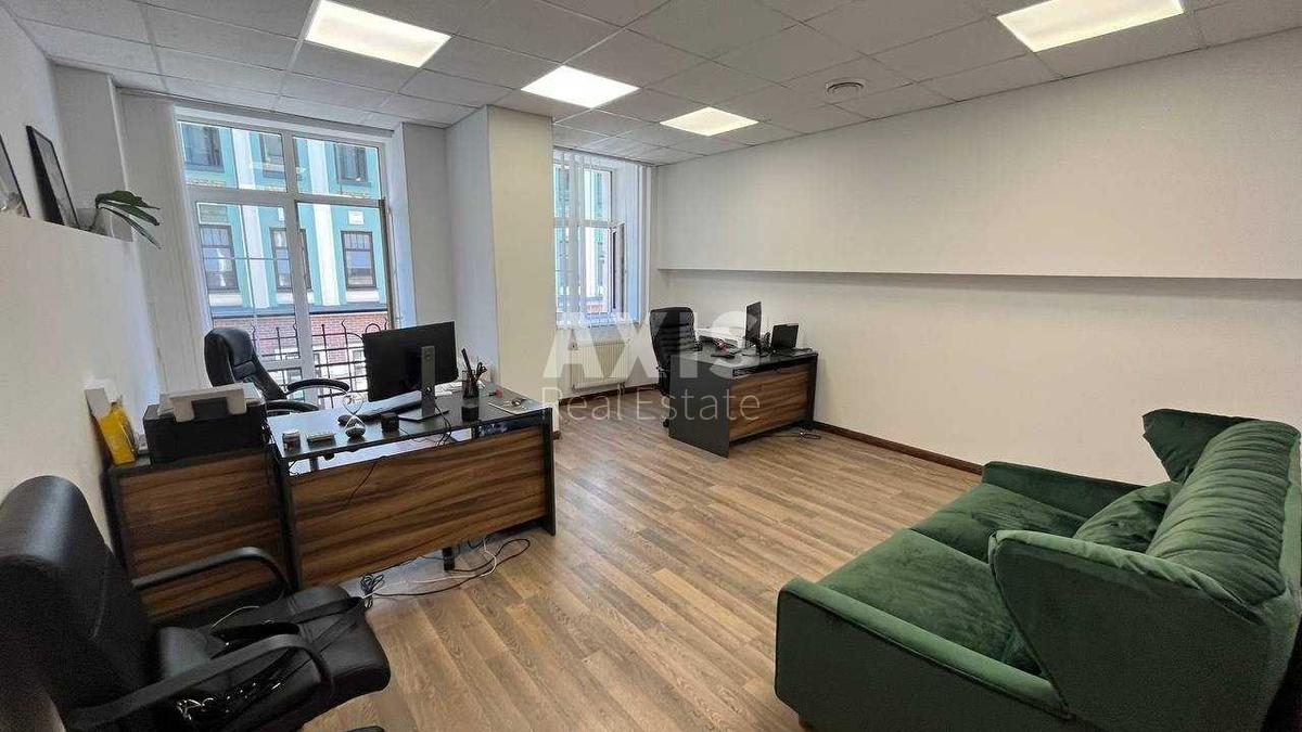 Office vul. Vozdvyzhens'ka 45, 268m2338220