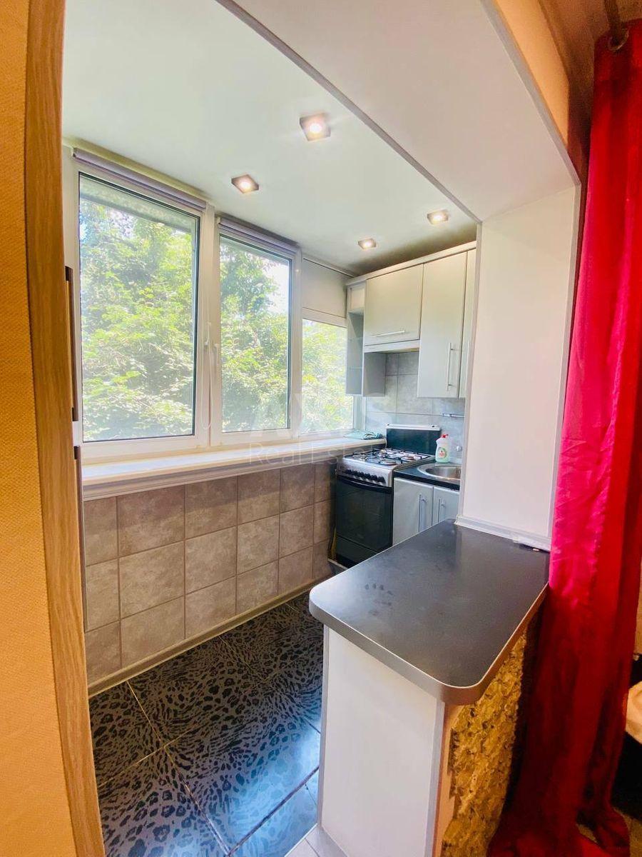 1k apartment vul. Kiprianova Akademika 45