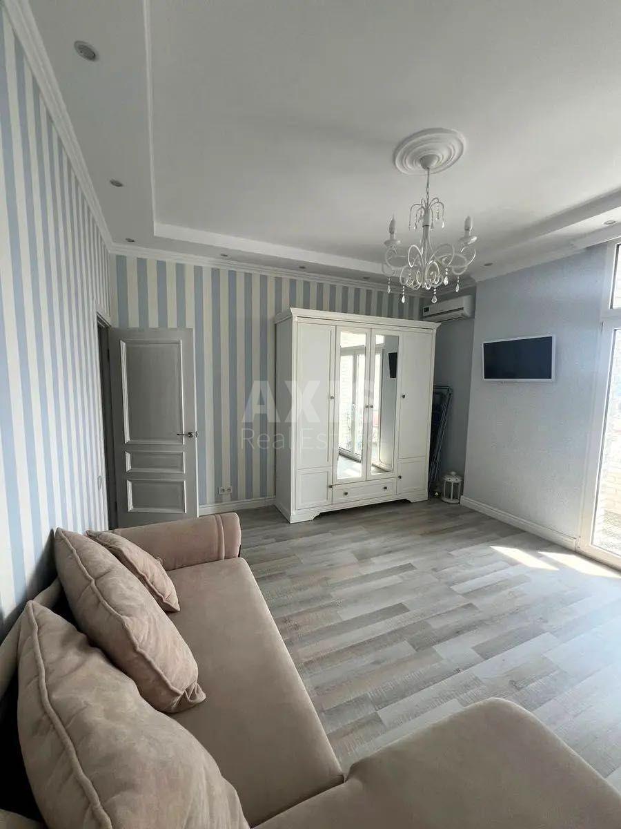 2к квартира ул. Жилянская 118619071