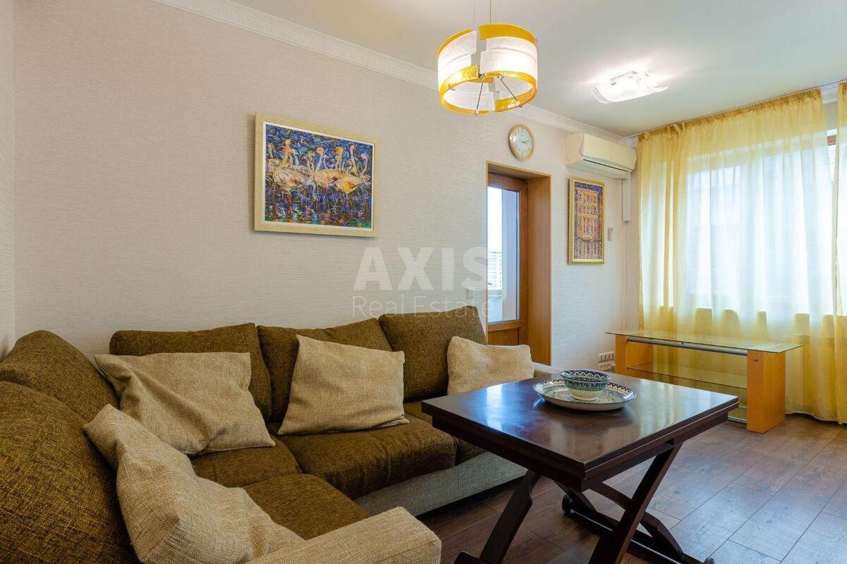 3k apartment prov. Vynogradnyj 1/11