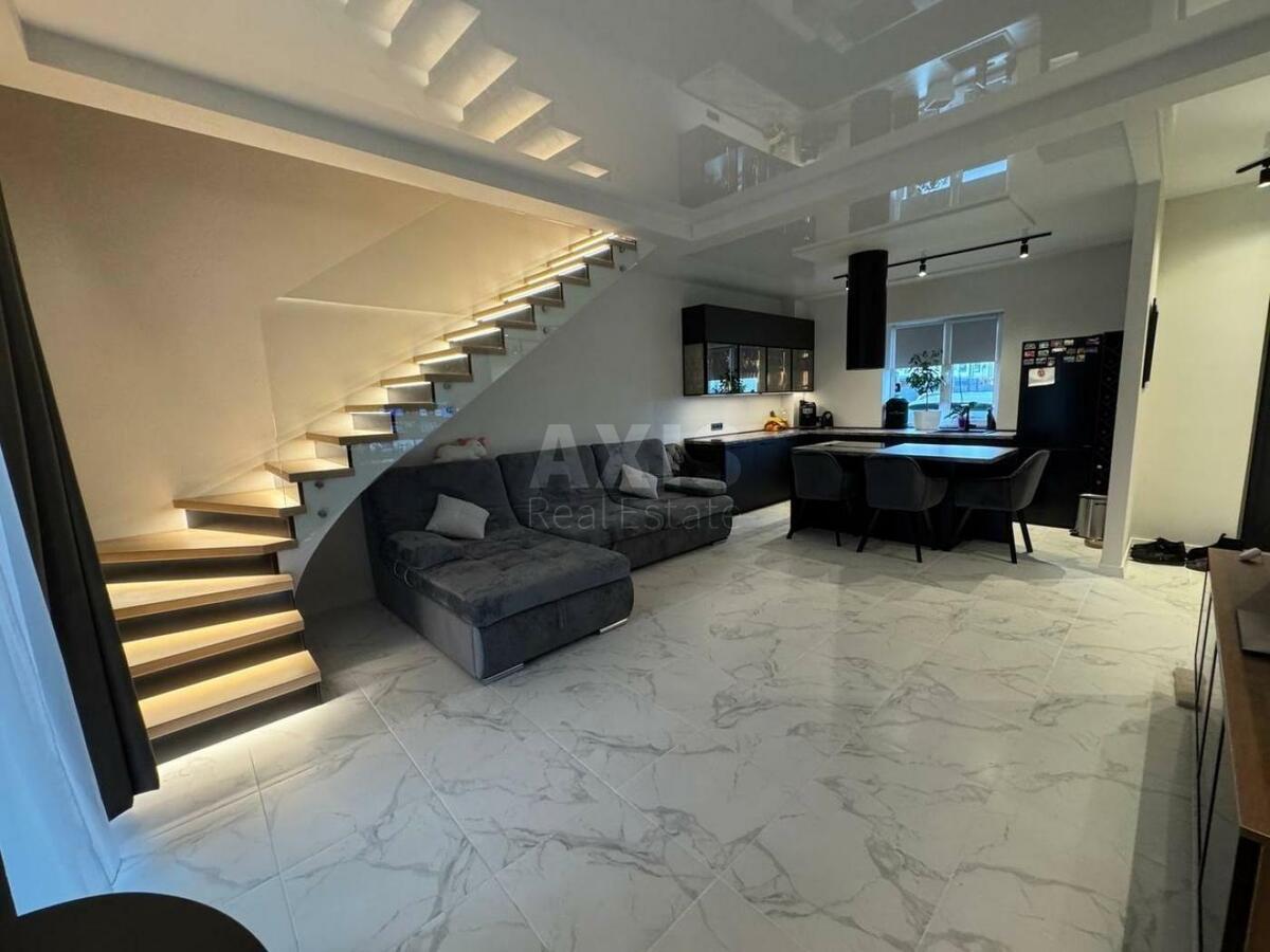 House vul. Sadova 83-a, 145m2, Kyiv city