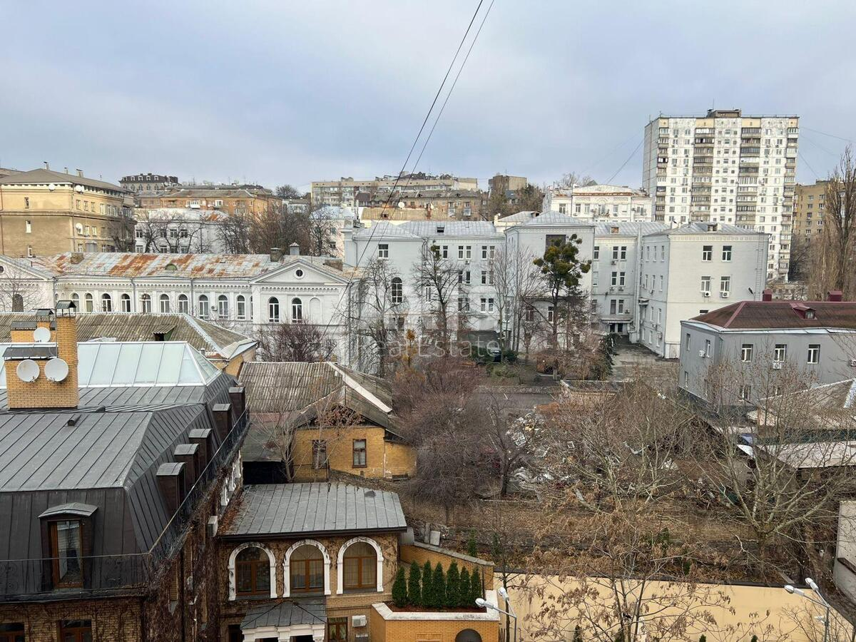 2к квартира ул. Жилянская 7210