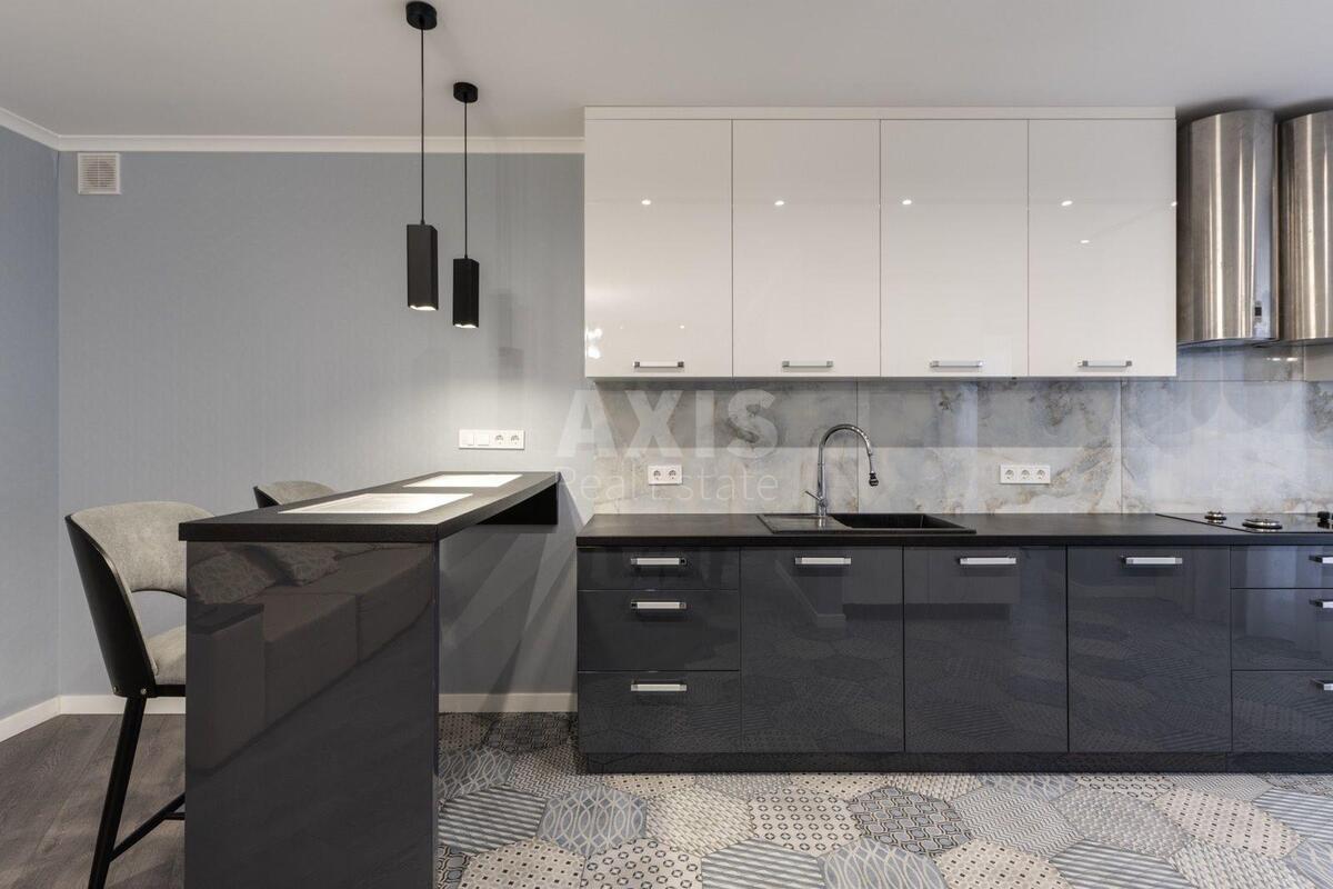 1k apartment vul. Radystiv 32635720