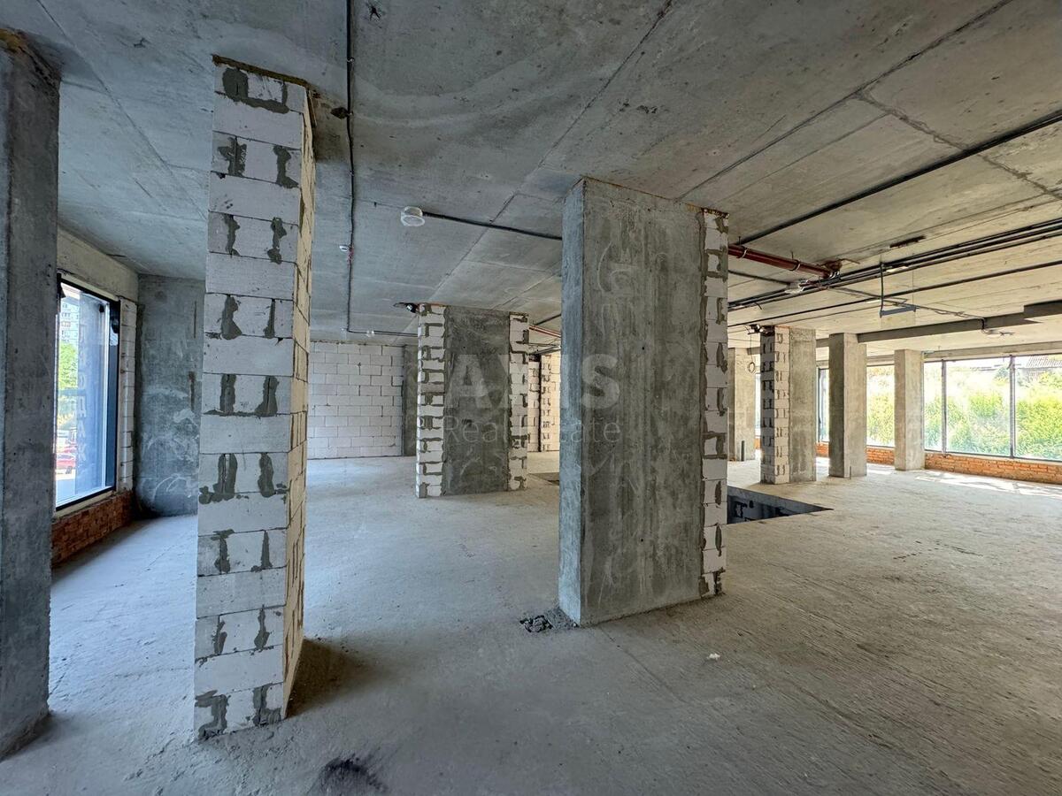 Office vul. Stusa Vasylja 35, 942m22