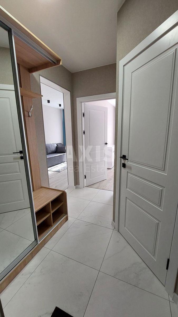 2k apartment vul. Myhajla Maksymovycha 246