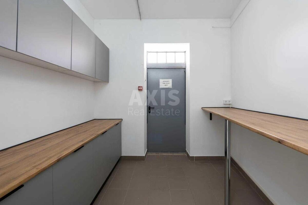 Office pr-t Peremogy 90А, 394m27
