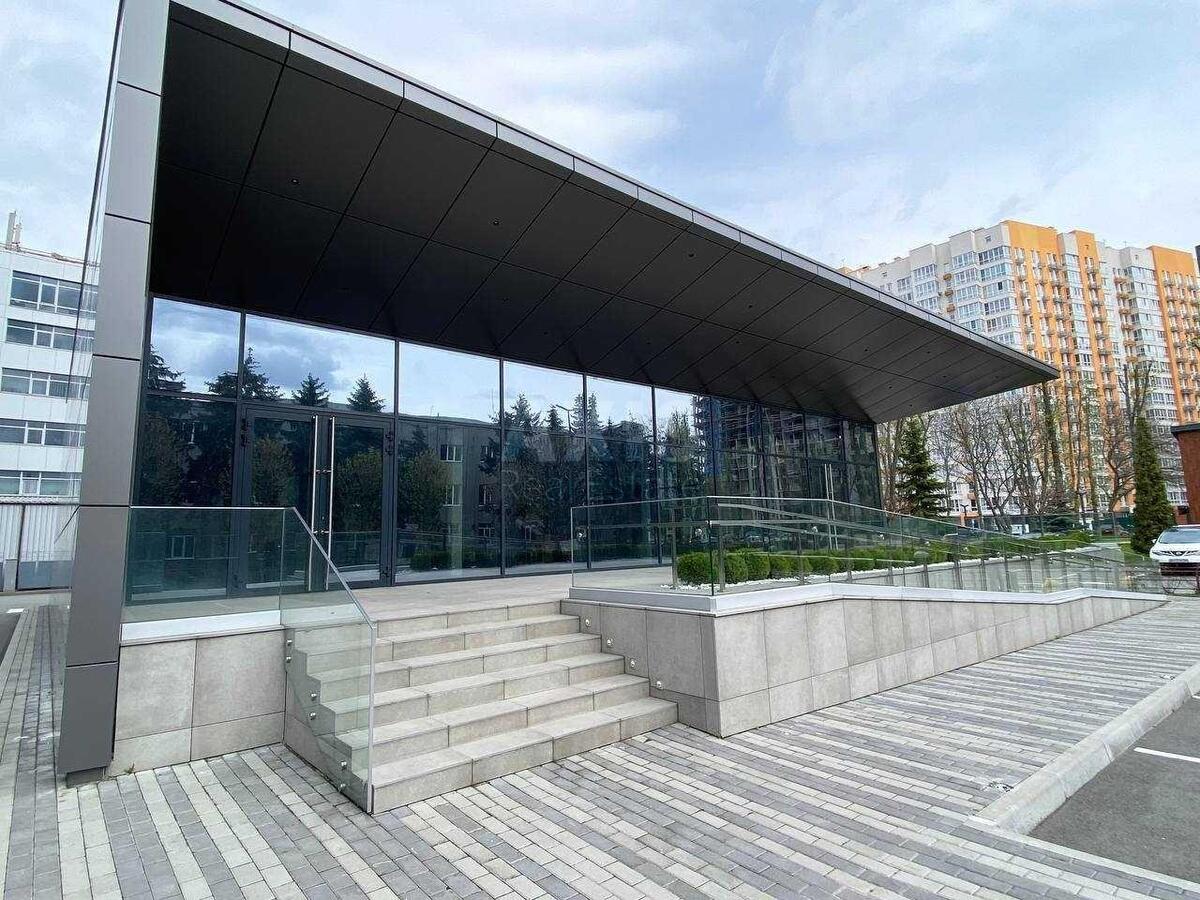 Office pr-t Peremogy 67, 554m2