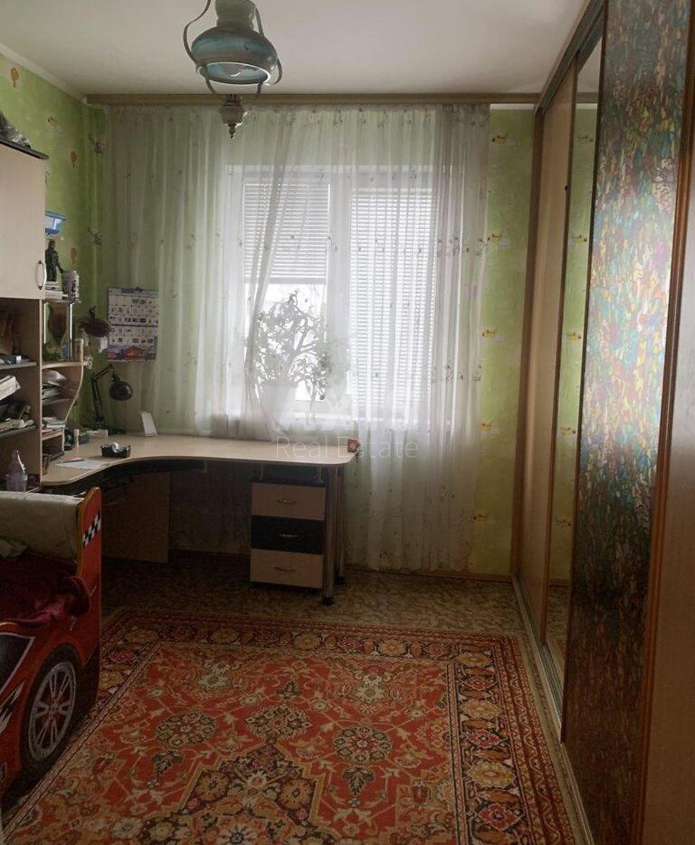 3k apartment vul. Ahmatovoi' Anny 16В2