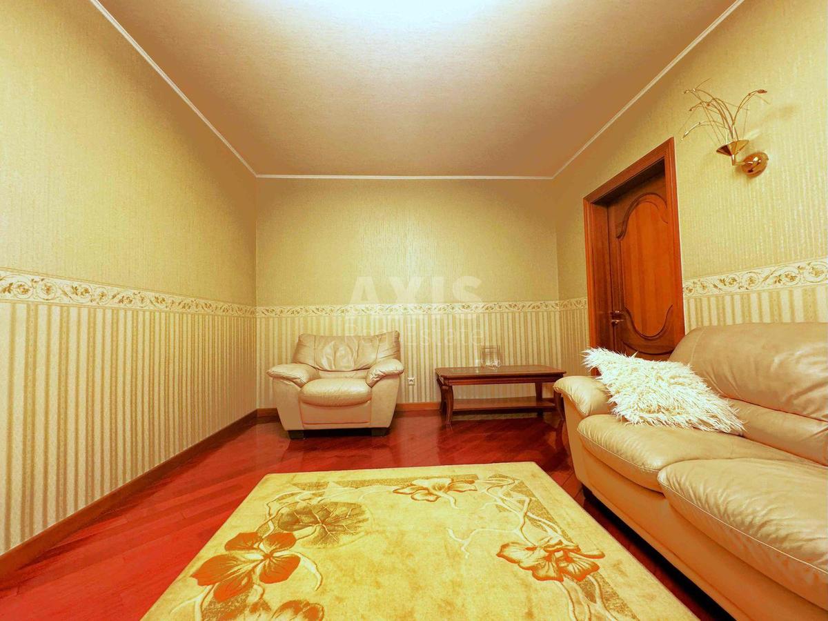 3k apartment vul. Bal'zaka Onore de 866