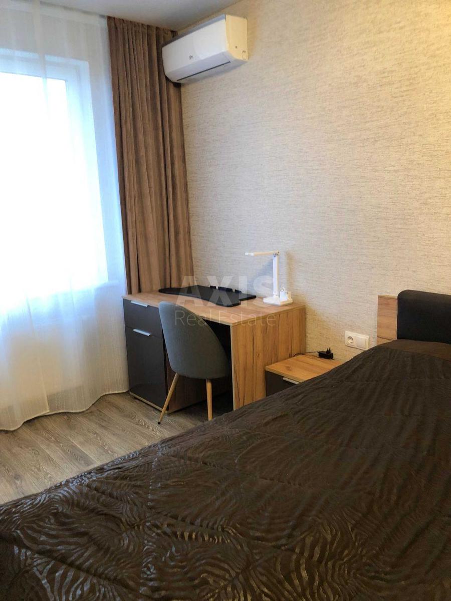 3k apartment vul. Kustanajs'ka 133