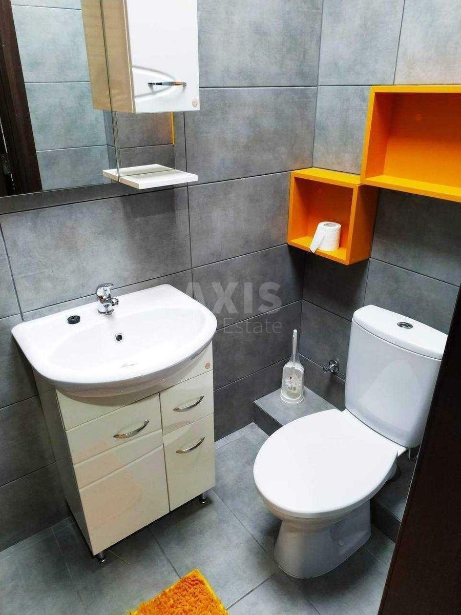 3k apartment vul. Parkovo-Syrec'ka 4Б6