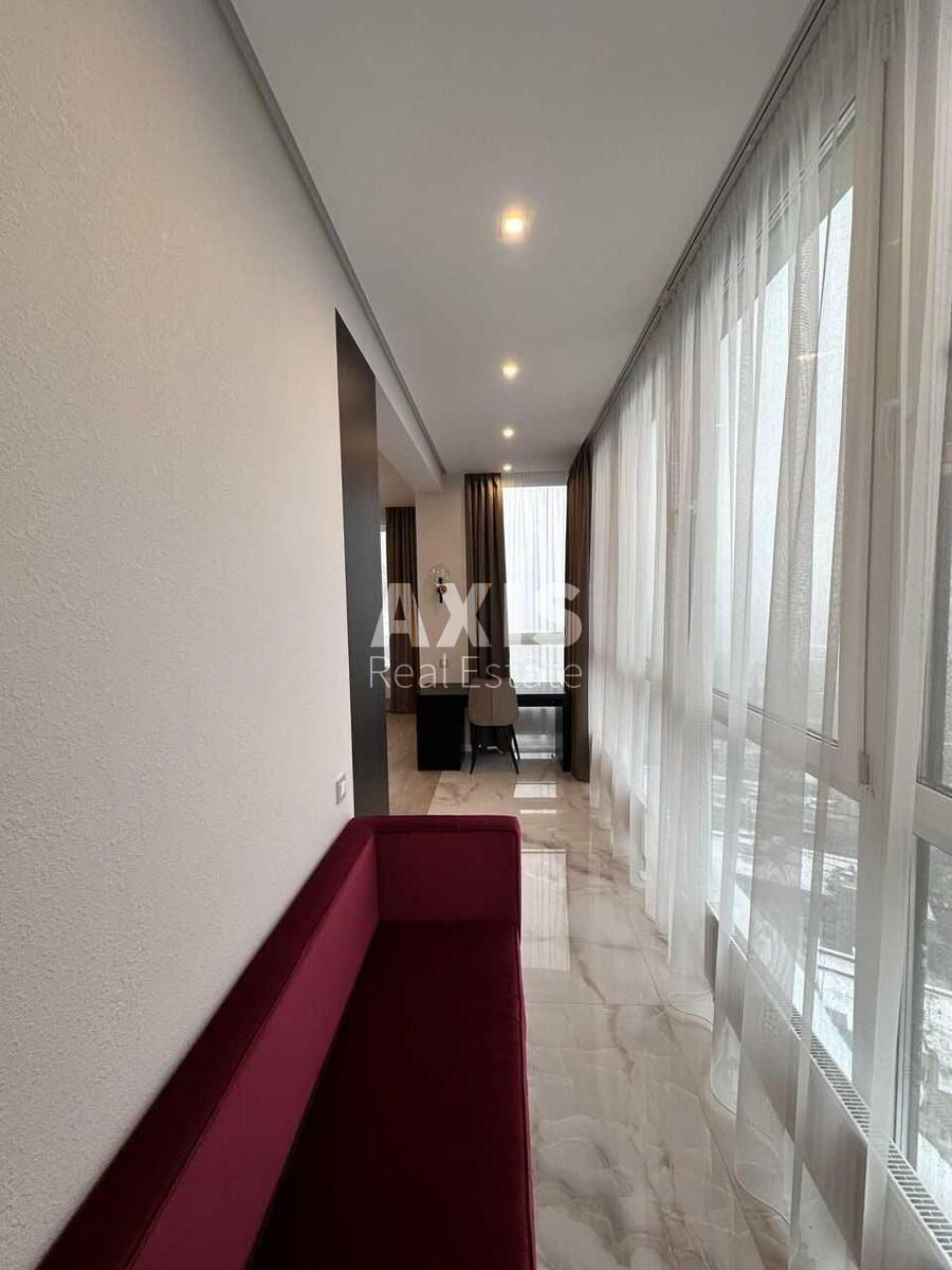3k apartment vul. Barbjusa Anri 28А8
