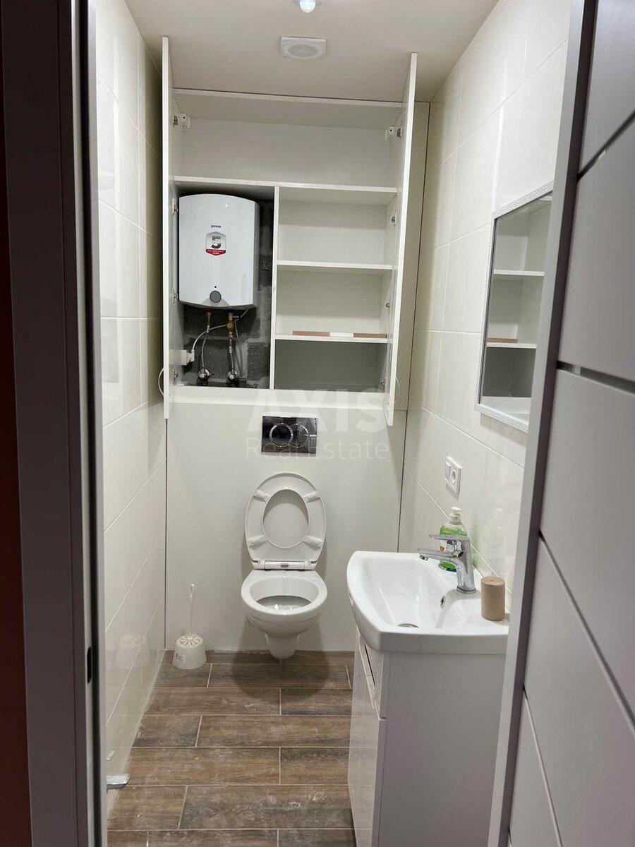 Trade object vul. Myhajla Maksymovycha 24, 60m2602985