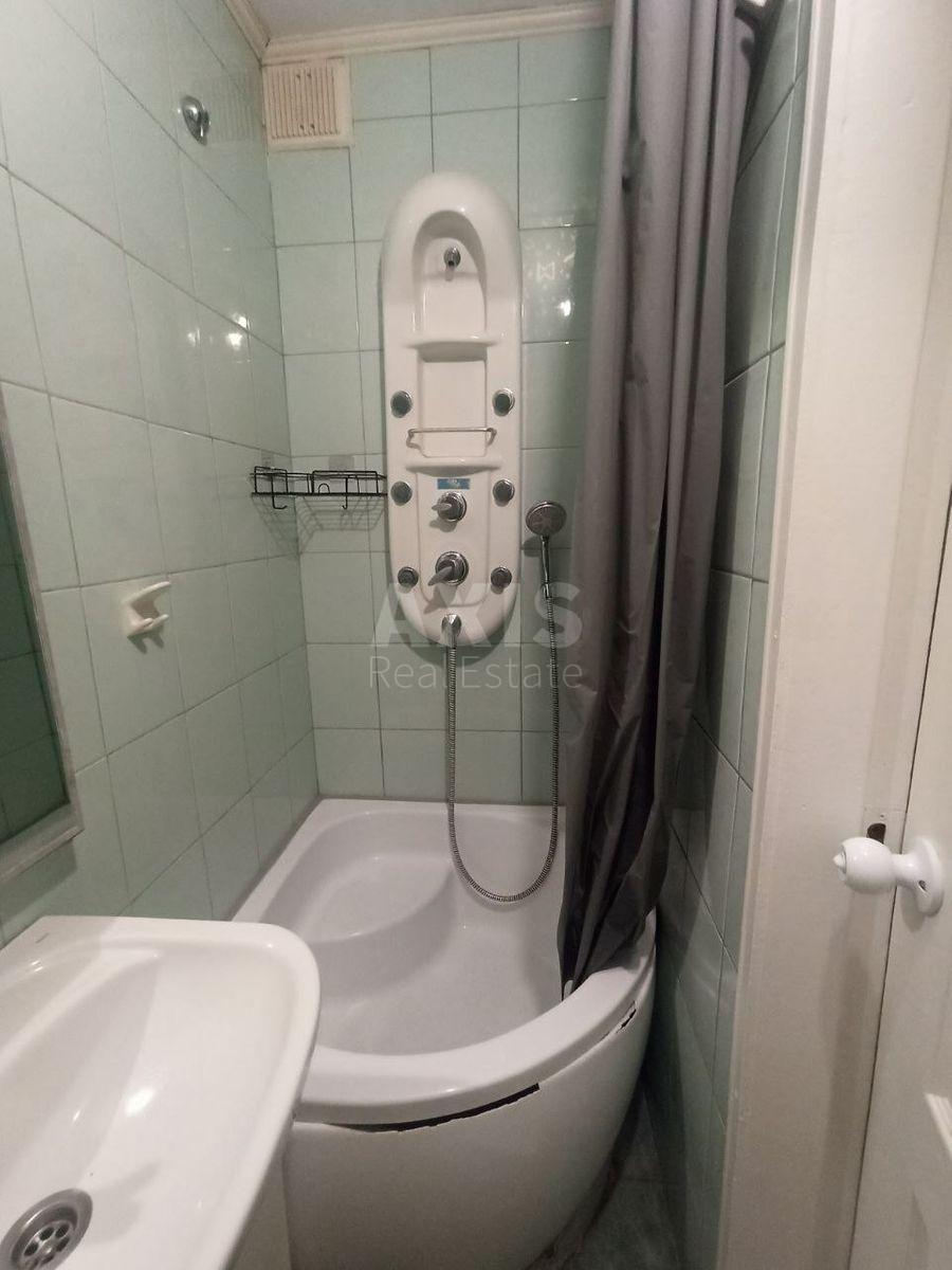 1k apartment vul. Radomyshl's'ka 2А6