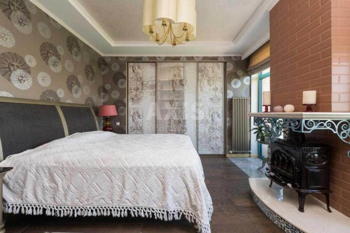 Дoм ул. Локомативная, 340м2, город Киев640226